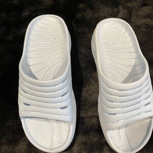 Hoka Recovery Slides